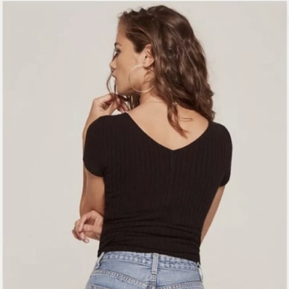 REFORMATION Flora Ribbed Wrap Tee - Picture 4 of 10